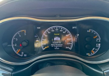 Jeep Grand Cherokee IV Terenowy Facelifting 2016 3.0 CRD 250KM 2017 Jeep Grand Cherokee 3.0 CRDI Summit Overland 4x4 Led Bixenon Skory Panorama, zdjęcie 29