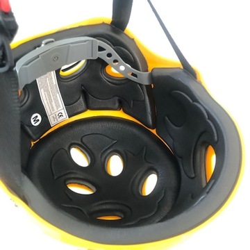 ЗАЩИТНЫЙ ШЛЕМ ДЛЯ ВОДНЫХ СПОРТИВНЫХ СПОРТОВ НА КАЯКЕ