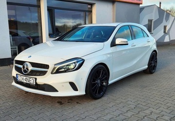 Mercedes Klasa A W176 Hatchback 5d Facelifting 180 122KM 2016 Mercedes-Benz Klasa A 1,6 Ben 122 km AMG 6 -biegow 1.6 Benzyna 122KM, zdjęcie 36