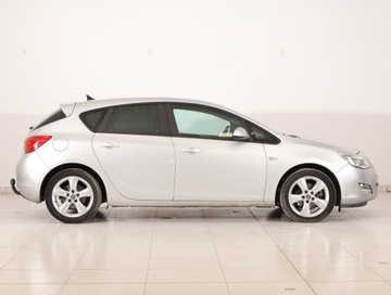Opel Astra J Hatchback 5d 1.7 CDTI ECOTEC 110KM 2012 Opel Astra 1.7 CDTI, Salon Polska, Serwis ASO, zdjęcie 5