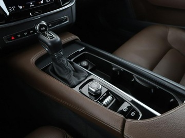 Volvo V90 II Kombi 2.0 D4 190KM 2017 Volvo V90 4x4 automat czekladowe skóry full LED, zdjęcie 29