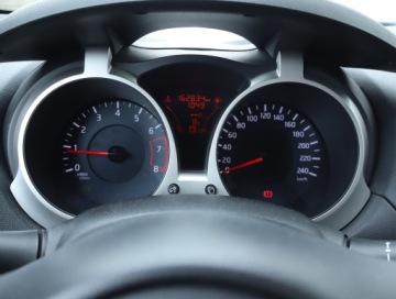 Nissan Juke I SUV Facelifting DIG-T 115KM 2015 Nissan Juke 1.2 DIG-T, Navi, Klima, Klimatronic, zdjęcie 10