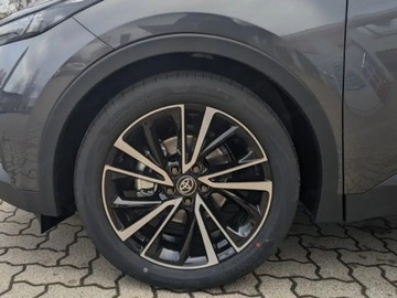 Toyota C-HR II SUV 1.8 Hybrid 140KM 2025 Od ręki - Executive 1.8 Hybrid 140KM | Podgrzewane fotele!, zdjęcie 13