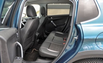 Peugeot 2008 I SUV Facelifting 1.5 BlueHDI 102KM 2018 Peugeot 2008 2018 r. 1,5HDi Salon PL 1 wlasciciel Bezwypadkowy 55 tys.km, zdjęcie 7