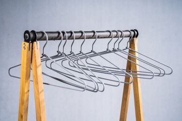 ДЕРЕВЯННАЯ ВЕШАЛКА, ПОЛКА ДЛЯ ОДЕЖДЫ, ОБУВИ