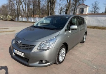 Toyota Verso Minivan 2.0 D-4D 126KM 2012 Toyota Verso Toyota Verso 2.0 D-4D Travel 2.0 Diesel 126KM, zdjęcie 17
