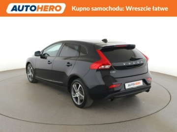 Volvo V40 II Hatchback Facelifting 1.5 T3 152KM 2017 Volvo V40 Momentum automat T3 navi kamera tempomat, zdjęcie 3