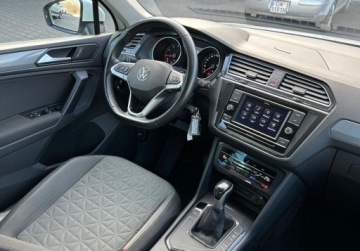 Volkswagen Tiguan II SUV 1.5 TSI EVO 150KM 2020 Volkswagen Tiguan Life, ACC, 3 strefowa klimatyzacja, Bezwypadkowy, Salon, zdjęcie 15