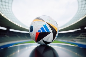 Подарочная коробка adidas Football for EURO 2024 Fussballliebe League r 5