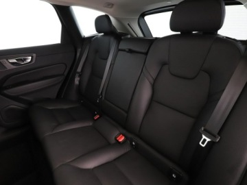 Volvo XC60 II 2022 Volvo XC 60 Kamera, Navi, Podg.fotele, Tempomat,, zdjęcie 16