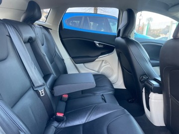 Volvo V40 II Cross Country 2.0 D2 DRIVE-E 120KM 2015 Volvo V40 2.0 D-2 120 KM SUMMUM BEZWYPADKOWY IDEALNY WYPOSAZONY 2.0, zdjęcie 19