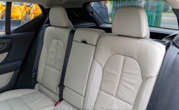 Volvo XC40 Crossover Facelifting 2.0 B5 250KM 2022 Volvo XC 40 Volvo XC40 2.0 B5 AWD 250KM Mild Hybrid 2.0 Benzyna 250KM, zdjęcie 17