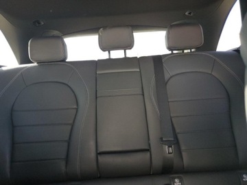 Mercedes GLC C253 2019 Mercedes-Benz GLC 2019 r., 2,0L 300 4 MATIC 2.0 Benzyna 241KM, zdjęcie 9