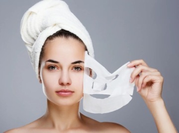 Маска для лица в листе с баронессой витамина С