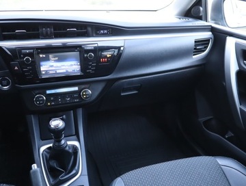Toyota Corolla XI Sedan 1.6 Valvematic 132KM 2015 Toyota Corolla 1.6 Valvematic, Salon Polska, zdjęcie 7