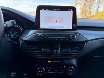 Ford Focus IV Hatchback 1.5 EcoBoost 150KM 2019 Ford Focus Full LedNaviAsystent ParkowaniaST-LINEFull OpcjaORYGINALNY LAKI, zdjęcie 14