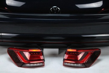 ORIG. KOMPLETNÍ ZADNÍ VÍKO KUFRU NÁRAZNÍK SVĚTLA VOLKSWAGEN TOUAREG III LC5M