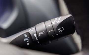 Toyota Land Cruiser VII Terenowy 3d 2.8 D-4D 177KM 2020 Toyota Land Cruiser LC 2.8 D-4D Premium aut 2.8 Diesel 177KM, zdjęcie 33