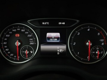 Mercedes Klasa B W246 Sports Tourer Facelifting 1.5 180 d 109KM 2016 Mercedes B 180 Automat full LED skóra/alcantara, zdjęcie 21
