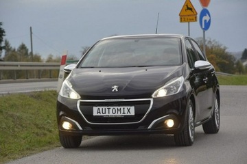 Peugeot 208 I Hatchback 5d Facelifting 1.2 PureTech 82KM 2017 Peugeot 208 1.2 PureTech nawi doinwestowany Androi