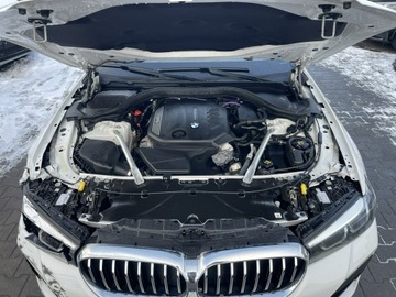 BMW Seria 5 G30-G31 Touring Facelifting 2.0 520d 190KM 2022 BMW 520 XDrive Skóra Kamera Podgrzewanie Pamięć, zdjęcie 13