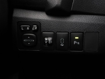 Toyota Auris II Hatchback 5d 1.8 HSD 136KM 2014 Toyota Auris HEV klima auto kamera i czujniki, zdjęcie 30