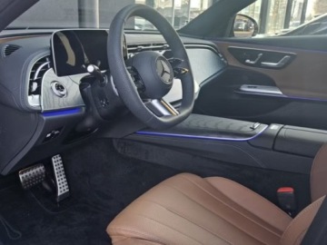 Mercedes Klasa E W214 Sedan 2.0 220d 197KM 2026 E Klasa 220 d 4-Matic AMG 2.0 (197KM) 2026, zdjęcie 4