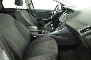 Ford Focus III Hatchback 5d 1.6 EcoBoost 150KM 2011 Ford Focus 1.6 EcoBoost, Navi, Klima, Klimatronic, zdjęcie 6