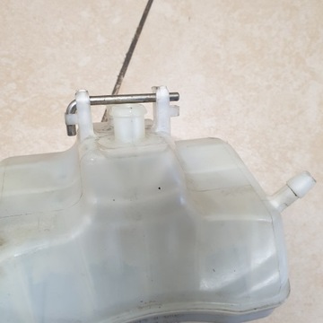 бачок тормозной жидкости AUDI A4 B8 A5 Q5 8R