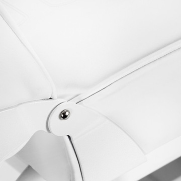 557А косметическое кресло с белыми кюветами