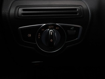 Mercedes Klasa C W205 2018 Mercedes C 180 lift automat full LED navi kamera, zdjęcie 37