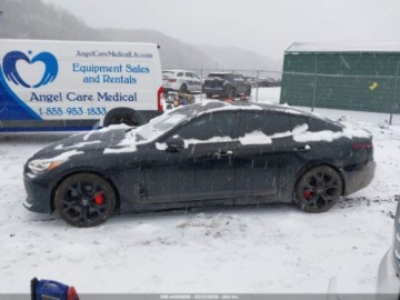 Kia Stinger Liftback 3.3 T-GDi 366KM 2018 Kia Stinger GT2 2018 3.3 Benzyna 365KM, zdjęcie 2