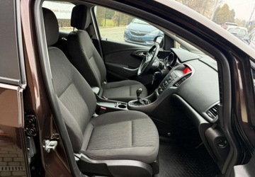 Opel Astra J Hatchback 5d Facelifting 1.6 Twinport ECOTEC 115KM 2013 Opel Astra 1,6 116KM Klimatyzacja Krajowy Serwisowany 1.6 Benzyna 115KM, zdjęcie 18