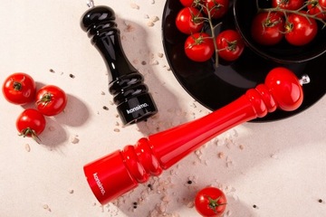 MŁYNEK RĘCZNY do pieprzu i soli DREWNIANY KONSIMO