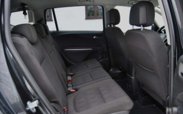Opel Zafira C Tourer 2.0 CDTI ECOTEC 130KM 2012 Opel Zafira GWARANCJA, 2012r, 2.0 Diesel 130KM, Niski przebieg, Ladnie utr, zdjęcie 7