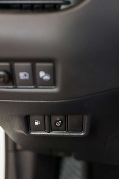 Toyota C-HR I Crossover Facelifting 1.8 Hybrid 122KM 2020 Toyota C-HR 1.8 Hybrid Executive 1.8 Hybryda 122KM, zdjęcie 25