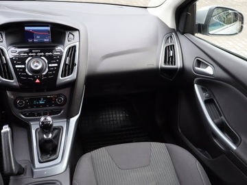 Ford Focus III Kombi 1.0 EcoBoost 125KM 2013 Ford Focus 1.0 EcoBoost, Serwis ASO, Navi, Klima, zdjęcie 7