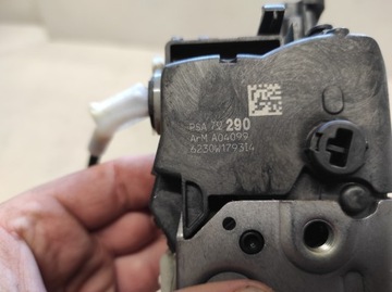 PEUGEOT 5008 1 I 09- ZÁMEK PRAVÝ PŘEDNÍ 6PIN 732290