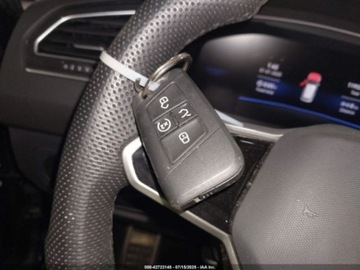 Volkswagen Tiguan III 2024 Volkswagen Tiguan SE R-LINE BLACK 2024, od ubezpieczalni 2.0 Benzyna 184KM, zdjęcie 8