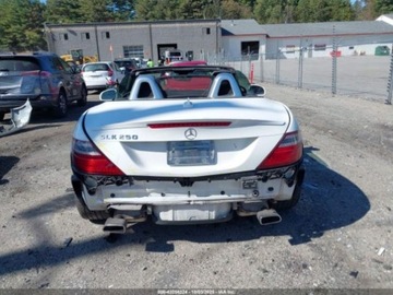 Mercedes SLK R172 2014 Mercedes-Benz SLK 250 2014 1.8l 1.8 Benzyna 201KM, zdjęcie 4