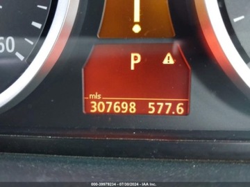 BMW Seria 5 E60 2007 BMW Seria 5 2007 BMW 5 Series 4dr Sdn 525xi AWD 3.0 Benzyna 215KM, zdjęcie 6