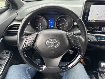 Toyota C-HR I Crossover 1.8 Hybrid 122KM 2018 Toyota C-HR 1.8 Hybrid Selection Toyota C-HR Hybri, zdjęcie 13