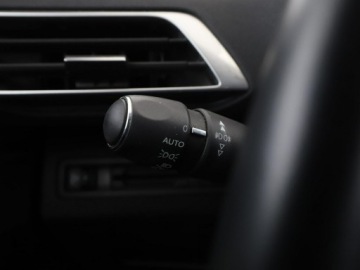 Peugeot 3008 I Crossover Facelifting 1.6 BlueHDi 120KM 2016 Peugeot 3008 Allure navi kamera półskóra hak, zdjęcie 34