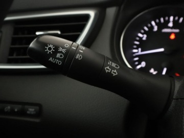 Nissan Qashqai II Crossover 1.6 DIG-T 163KM 2017 Nissan Qashqai klima auto grzane fotele czujniki, zdjęcie 29