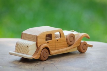Модель деревянного автомобиля Rolls Royce из дерева