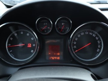 Opel Astra J Hatchback 5d 1.4 87KM 2011 Opel Astra 1.4 16V, GAZ, Klima,ALU, zdjęcie 10