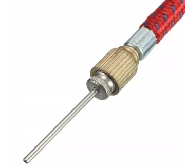 Набор иголок для накачивания мячей, иглы и шланг.