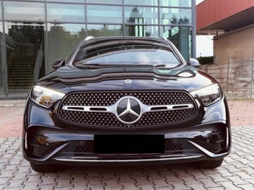 Mercedes GLC C254/X254 Coupe 2.0 220d 197KM 2025 MERCEDES-BENZ GLC 220 d 4-Matic AMG Line 2.0 (197KM) 2025, zdjęcie 1