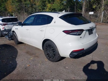 Maserati Levante 2021 Maserati Levante 2021 3.0l 3.0 Benzyna 345KM, zdjęcie 3