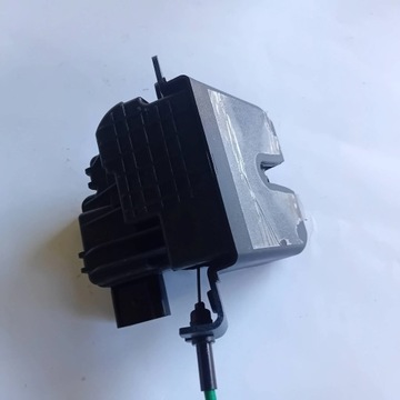 KIA SPORTAGE IV 15- ЗАМОК ЗАДНЕЙ ДВЕРИ БАГАЖНИКА